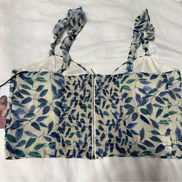 Kendall + Kylie Women's Indigo Tropical Leaf Ruffled Strap Cami Top Size XL NWT - Picture 4 of 7